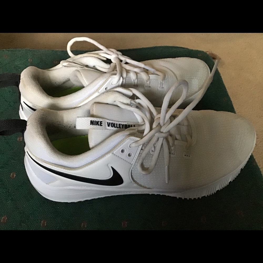 Nike  Volleyball Sneakers